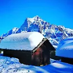 Thun Alps Scenic Views And Concierge By Swisshut Chalet *