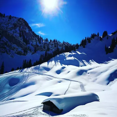 Lake Thun Alps Scenic Views And Concierge By Swisshut Chalet *